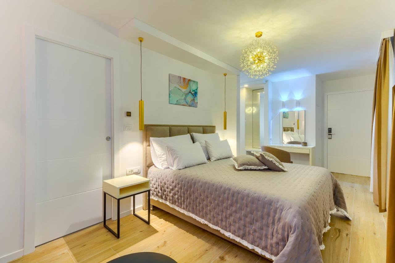 Irini Luxury Rooms Split Exterior photo