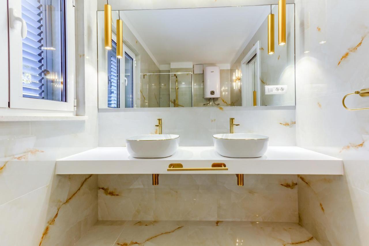 Irini Luxury Rooms Split Exterior photo