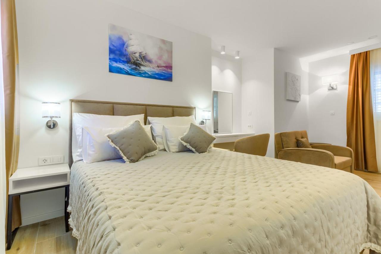 Irini Luxury Rooms Split Exterior photo