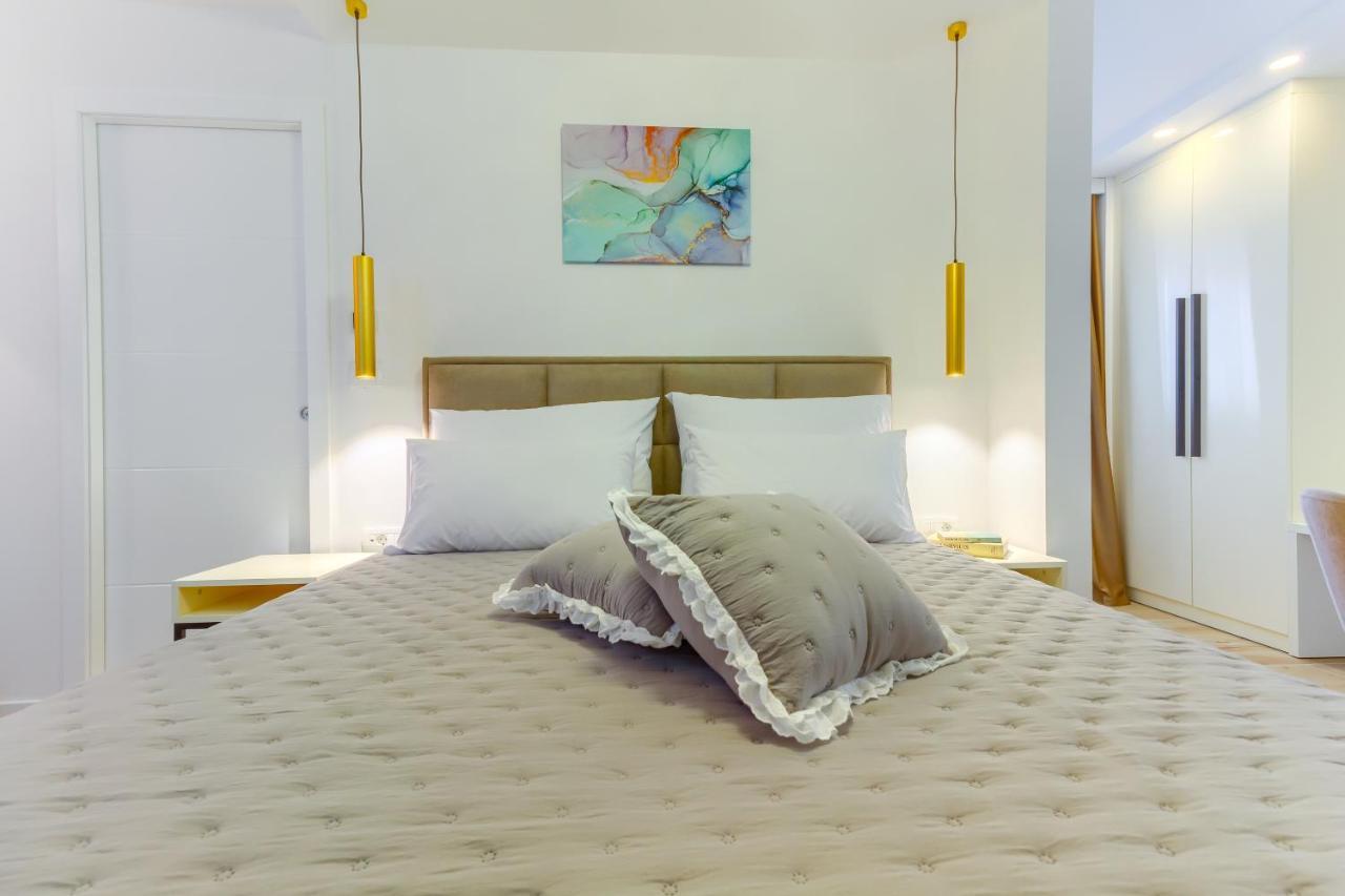 Irini Luxury Rooms Split Exterior photo