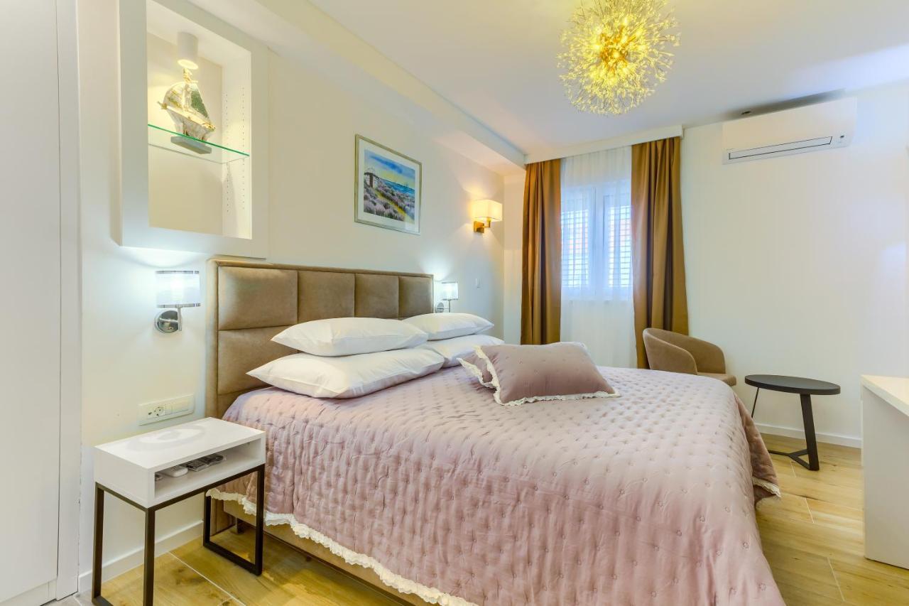 Irini Luxury Rooms Split Exterior photo