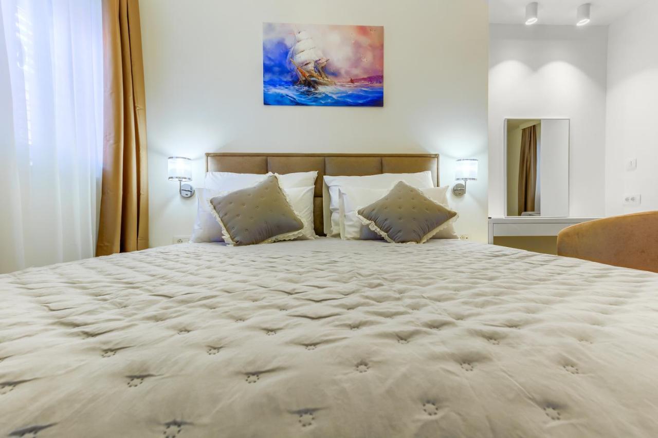 Irini Luxury Rooms Split Exterior photo