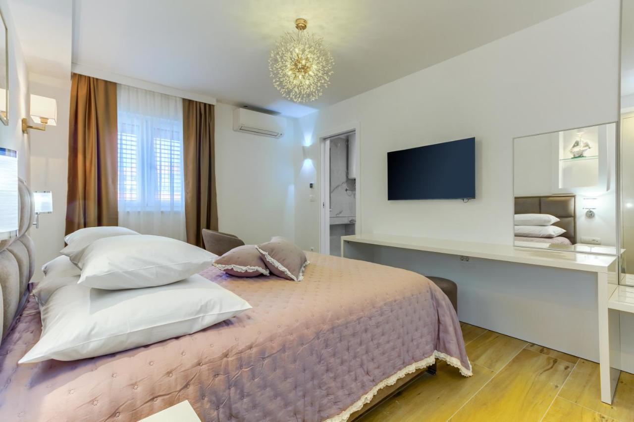 Irini Luxury Rooms Split Exterior photo