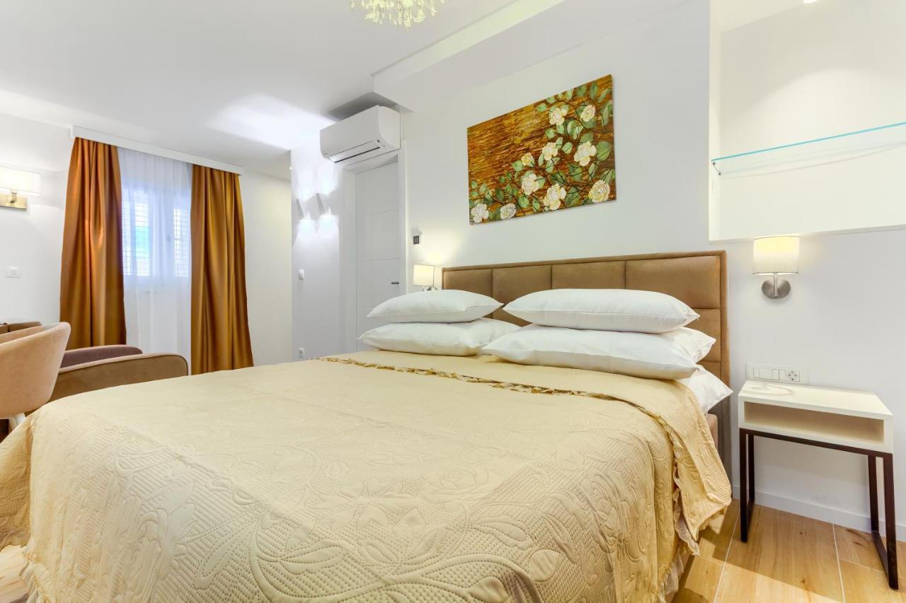 Irini Luxury Rooms Split Exterior photo