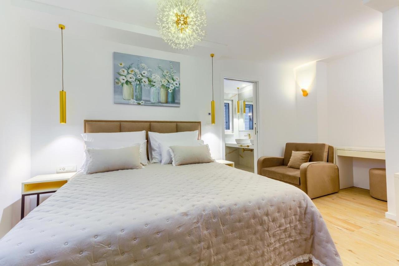 Irini Luxury Rooms Split Exterior photo