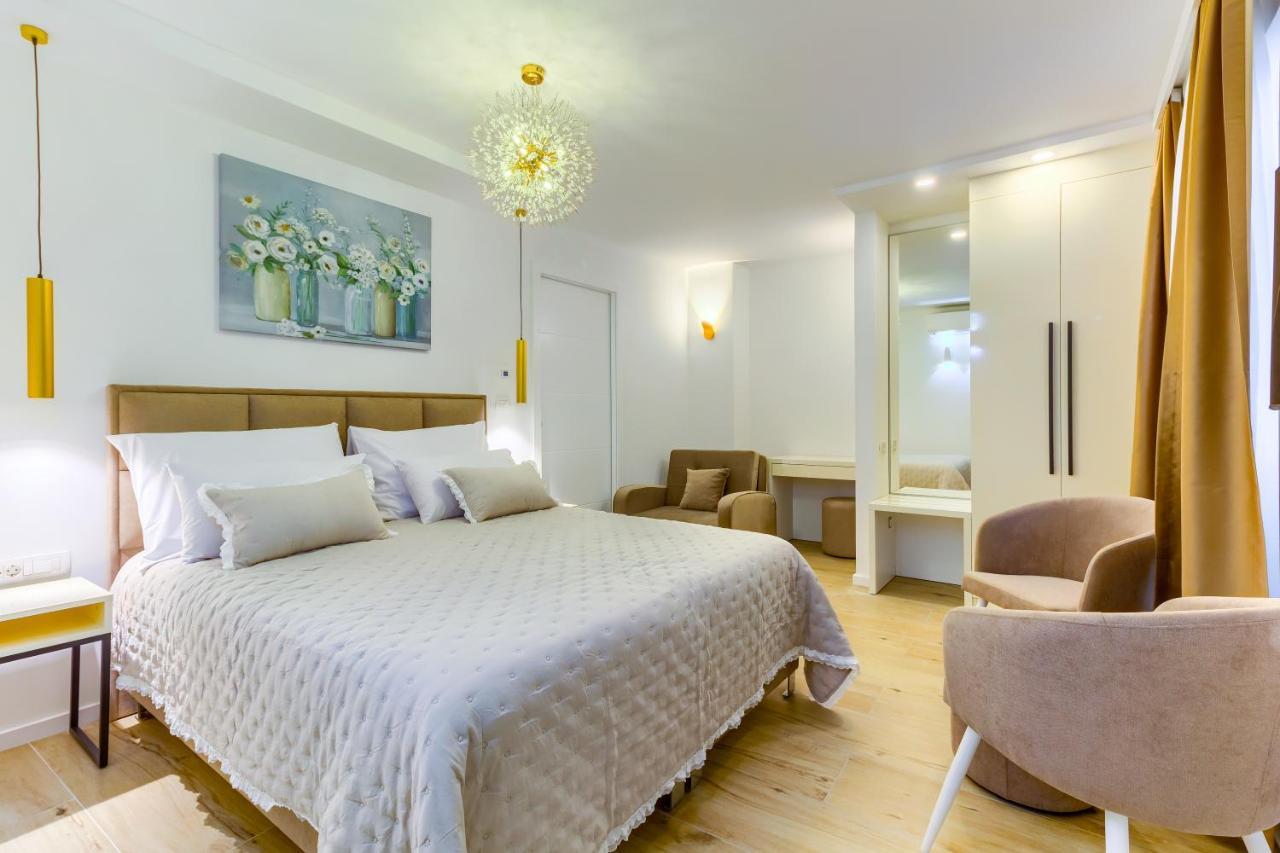 Irini Luxury Rooms Split Exterior photo